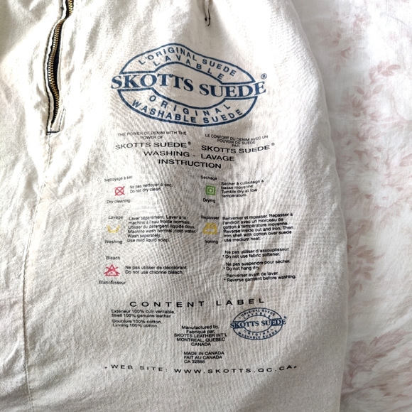 Suede black 🖤 mini skirt • Skotts Suede (washable 🥰) | Size 11 - Picture 9 of 16